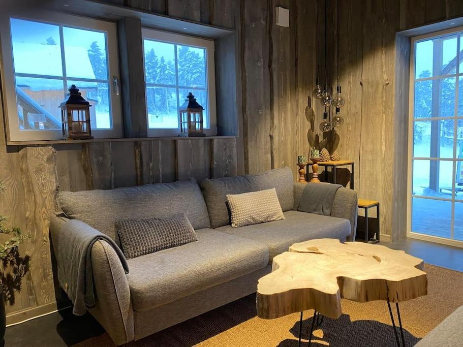 Modern Stuga Med Ski Lodge Kaensla Järvsö Exterior foto